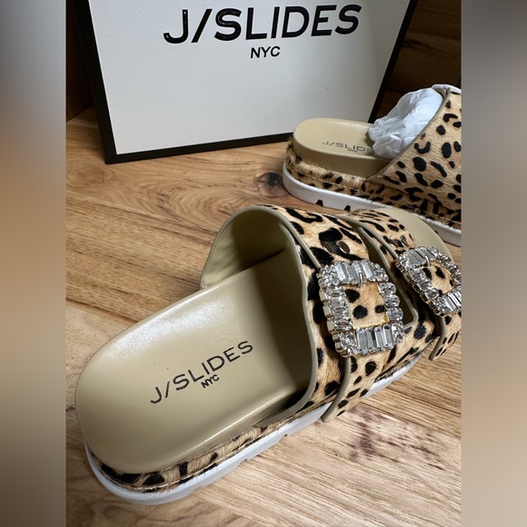 J/slides Rice SlipOn Leopard Pony Leather Embellish Buckle Platform Sandals NIB - Picture 3 of 8
